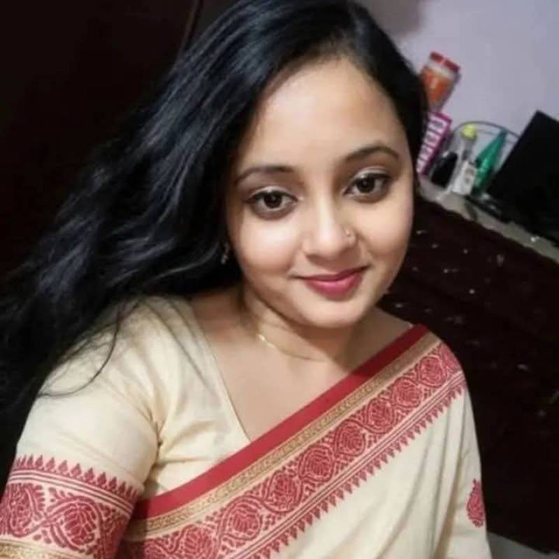 Chandni, 22, Douala