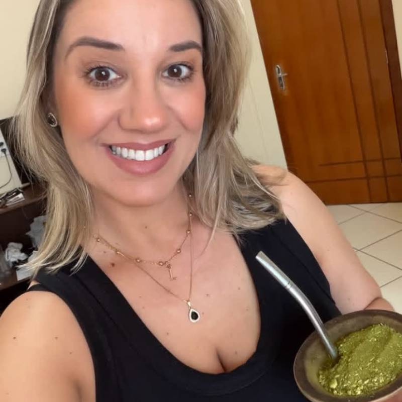 isabella, 41, Madagascar