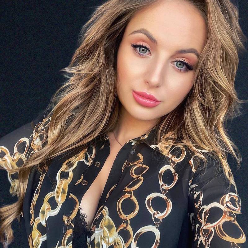 Anastasiia, 37, Chattogram