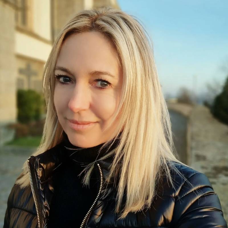 Laura, 35, Any