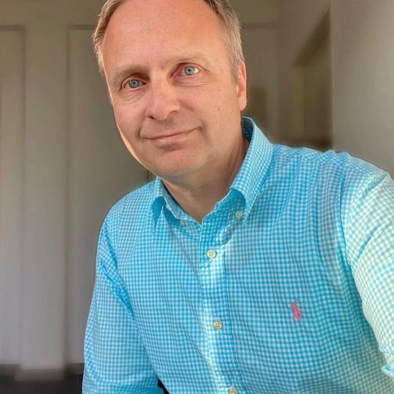 Ronald, 65, Dubai