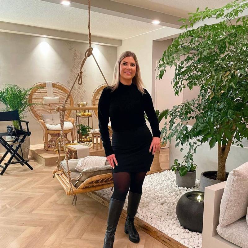 Julie, 35, Scotland United Kingdom