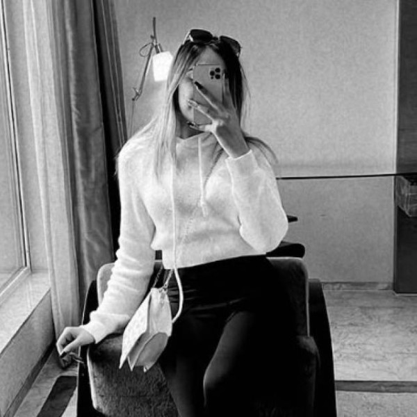 amina, 35, Australia