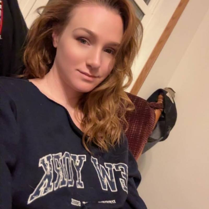Victoria, 36, B