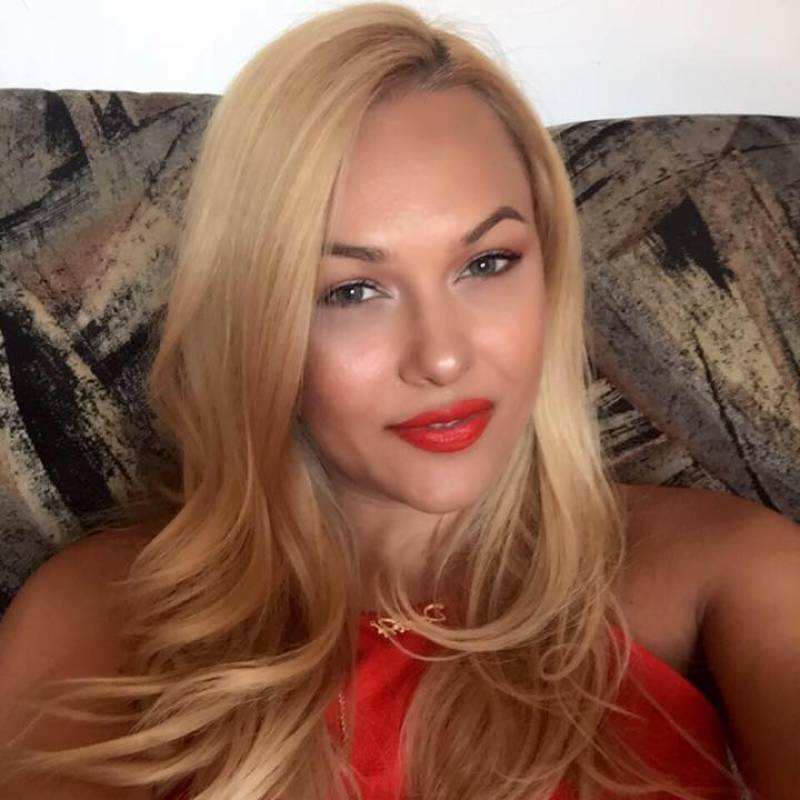 Sandra, 36, GERMANY