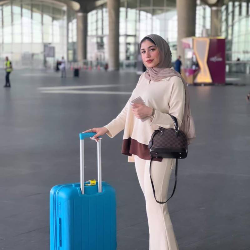 Amira, 32, Chicago