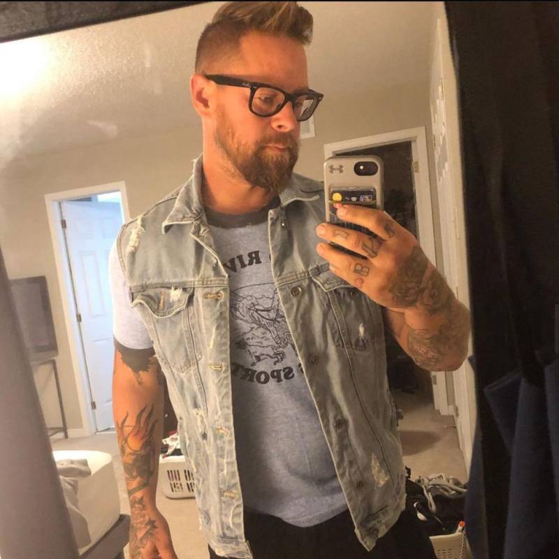 Mr B, 44, Charleston West Virginia