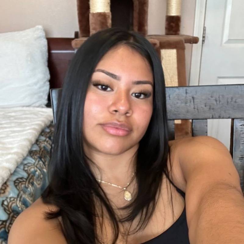 Laverne, 23, Banner Illinois