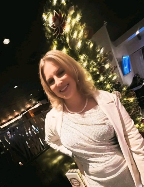 Susan, 36, Spain