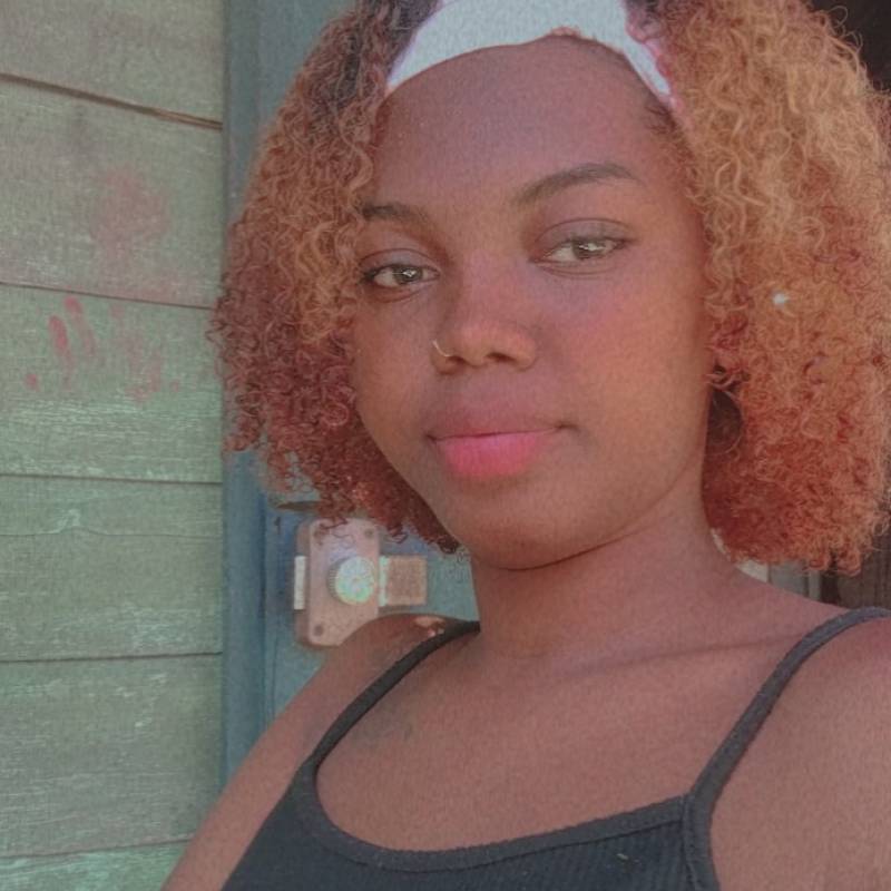 Naya, 22, Hamburg