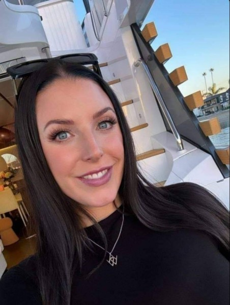 Elsbeth, 31, United kingdom