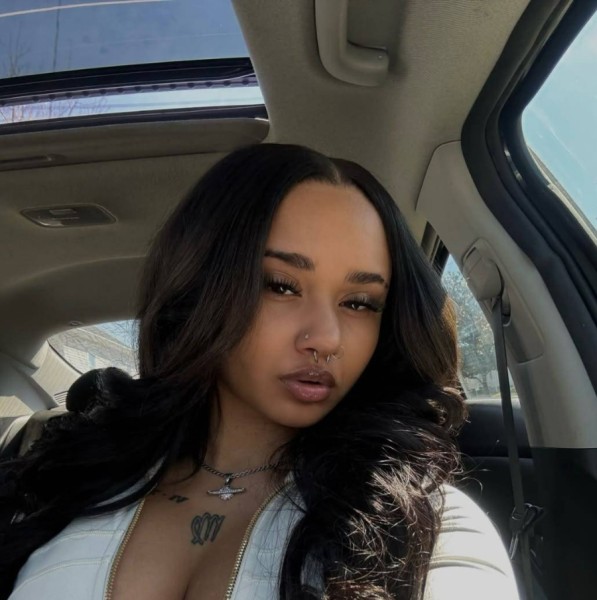 Camila, 23, united kingdom