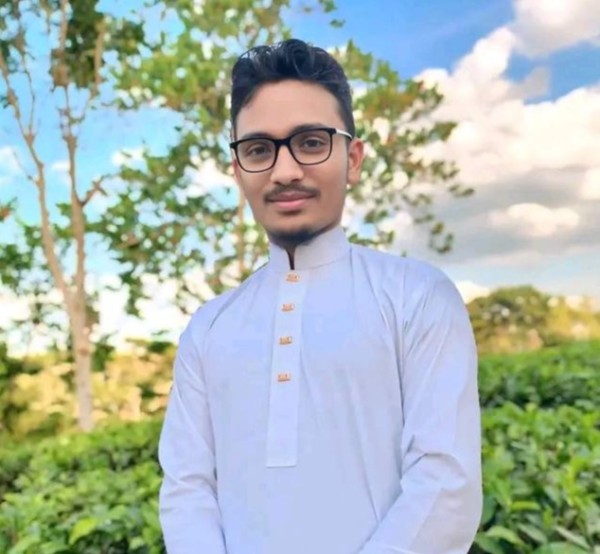 Esrafil Ahmed Ismail, 20, London