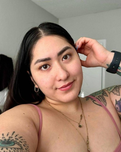oliv, 32, Bellevue Washington state