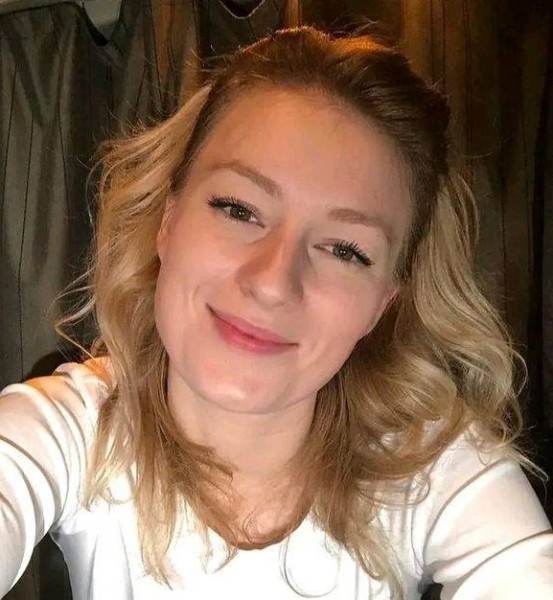 Lisa Kelly, 45, Hello My name is Aime Bien I registered here in search of a life partner and I found your profile attractive so I decided to drop a message for you to