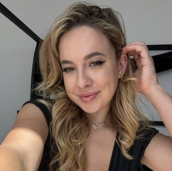 Maria Michael, 26, kabul