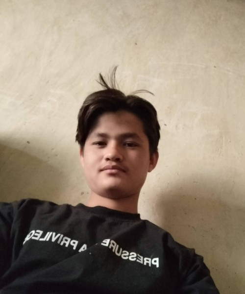 yasin, 18, Mirpur