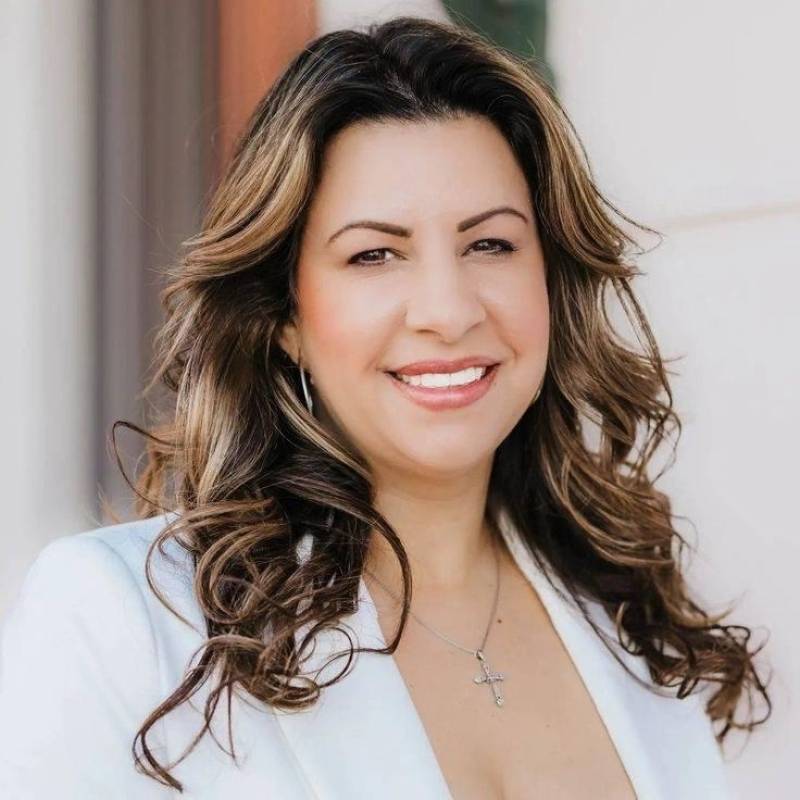 Azara, 54, Dallas TX