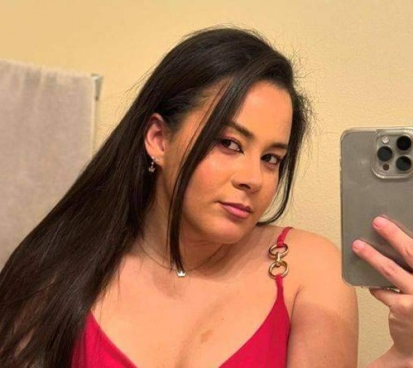 Eliska, 32, London