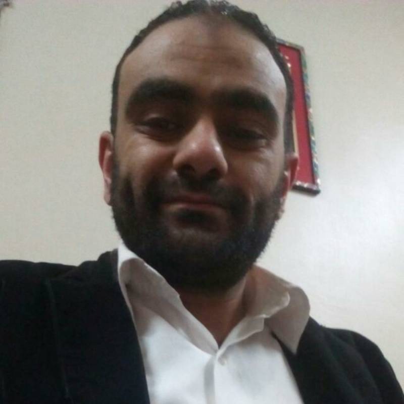 Ayman, 42, Warren Ohio