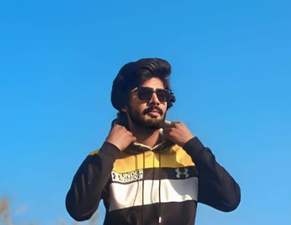 Adnan, 23, racine wi