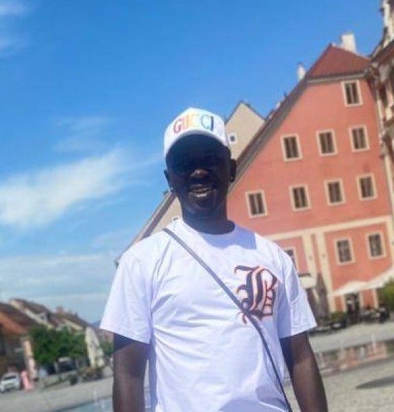 Kobe, 28, Rawabi area