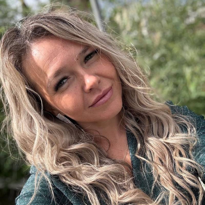 Emma, 40, Atlanta