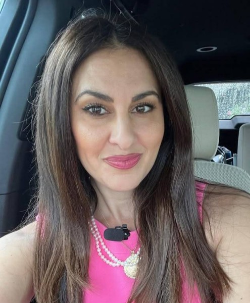 Lorrie Phillips, 52, Dhaka