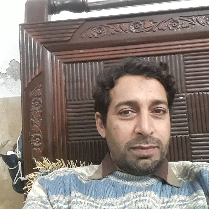 Aamir, 34, Zurich
