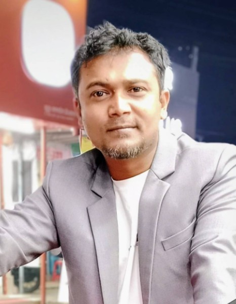 Nasir, 37, Palm Springs Ca