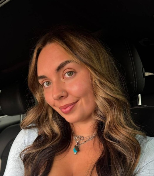 Austin Helen, 29, Iran