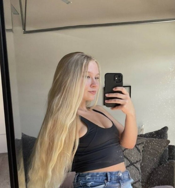 Trista, 29, U A E