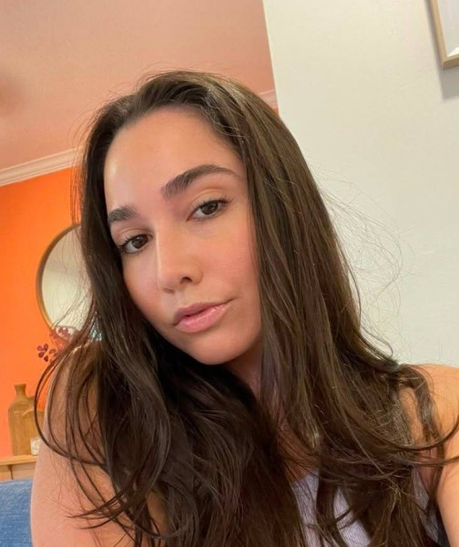 Sandra joy, 29, Brazil