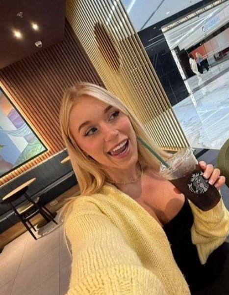 Elle Brooke, 46, United states