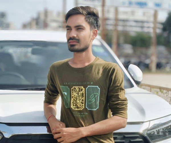Dharmesh, 23, Connecticut