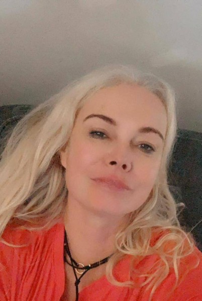 Mary, 65, garland