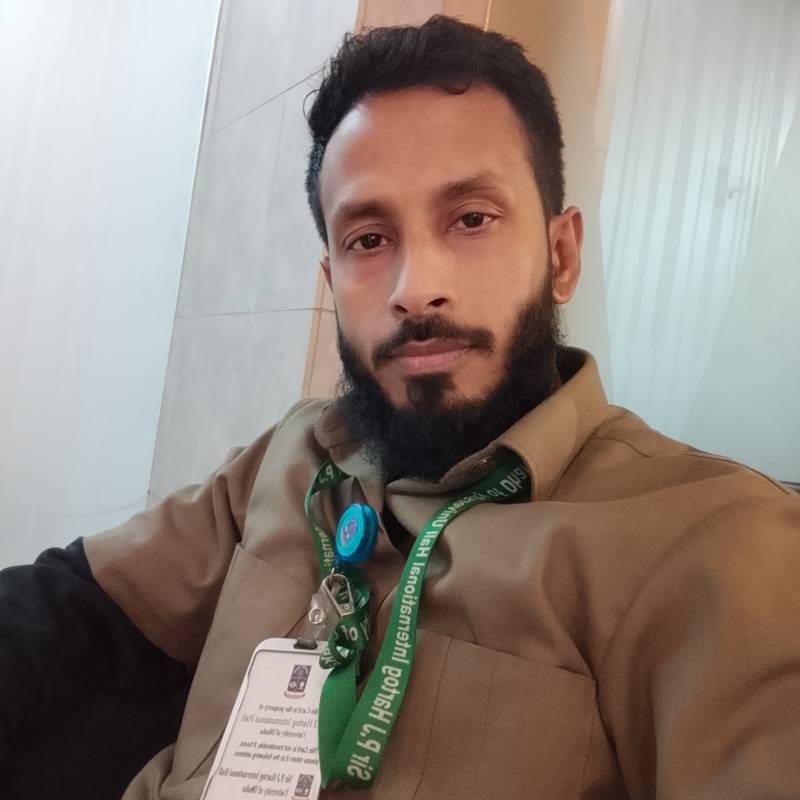 Aushikur, 36, Uk