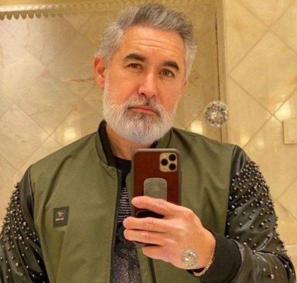Robert, 62, Miami Florida
