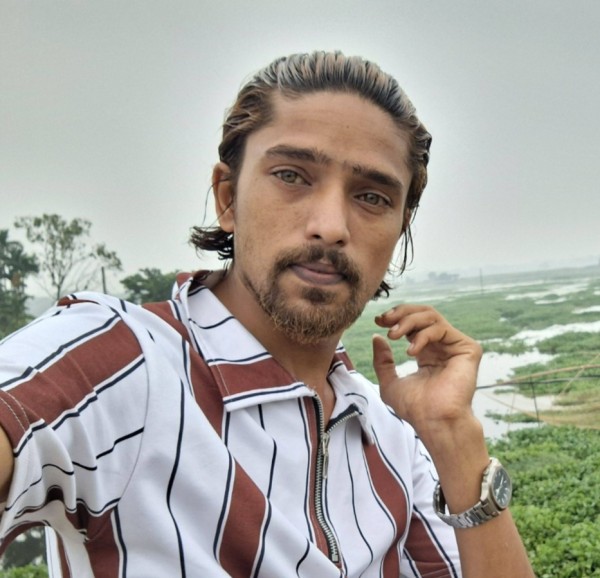 Khan Emon, 31, Bangladeshi