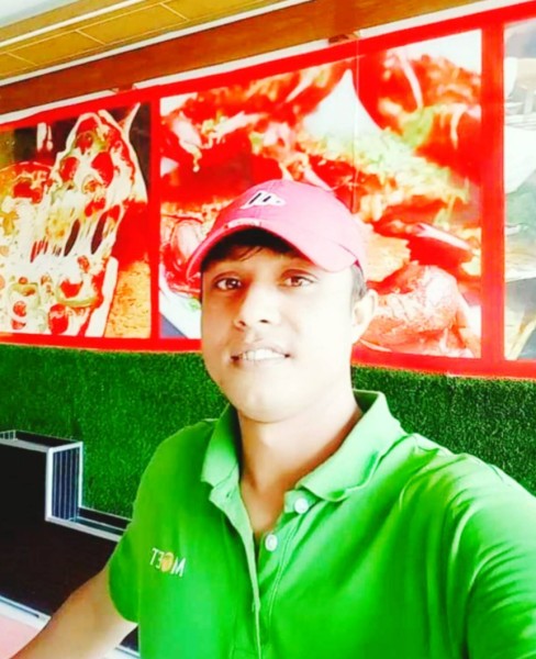 Raj Chowdhury, 27, Almer a Espa a