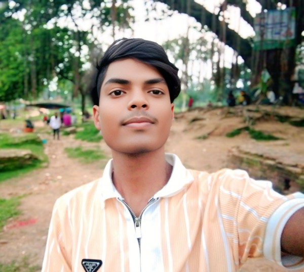 R L Rakib, 18, Daulatkandi station