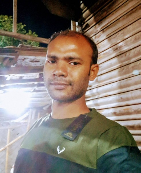 Faruk mahaldar, 31, Senegal