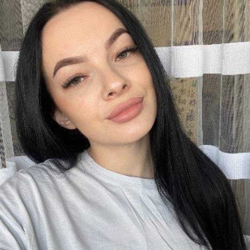 Alina36090 dating