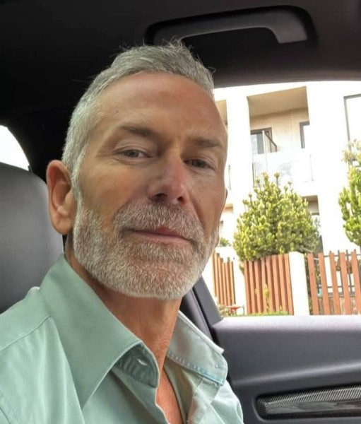 Olivier36874 dating